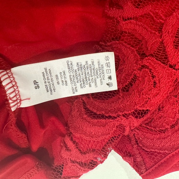 2/$20 Women’s Dynamite Red Lace Sleeveless top - Picture 9 of 9